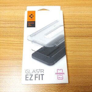 Spigen iPhone 13 Pro Screen Protector GLAS.tR EZ Fit 2 Pack AGL03385